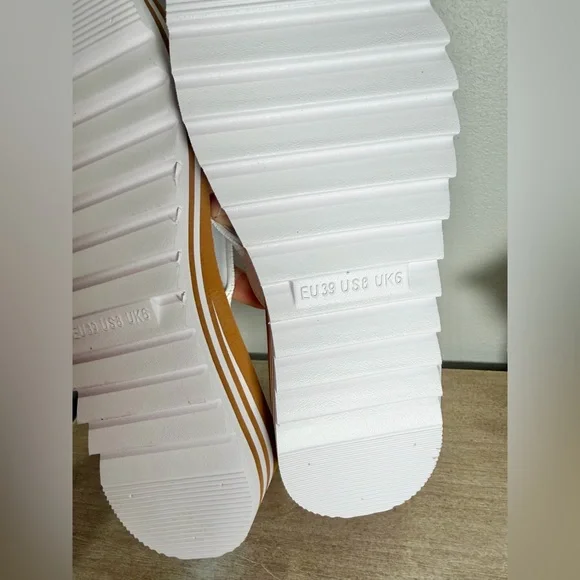 NWT KUAILU Sandal Flip Flop Thong Yoga Cushion Elegant White Tan Women Size 8 - Picture 8 of 10